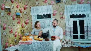 HOW PEOPLE LIVE IN THE URAL HINTERLAND | FOOD FROM THE RUSSIAN OVEN AND HOUSEHOLD MANAGEMENT