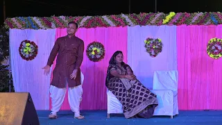 Funny Husband And Wife Sangeet Dance II Jindgi Barbad ho Gayi I Har aadmi ko biwi ka gulam I