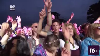 Tinie Tempah feat. Zara Larsson - Girls Like (Live at V Festival 2016)