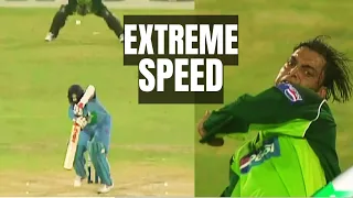 Shoaib Akhtar Best Fast Bowling | Gets Better of Tendulkar and Laxman | Pakistan vs India