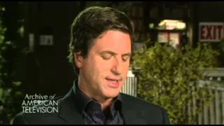 Steve Levitan on Julie Bowen ("Modern Family") - EMMYTVLEGENDS.ORG