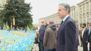 Blinken tours Ukraine's capital, meets Foreign Minister Kuleba