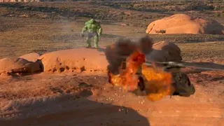 Hulk vs Helicopters-Hulk Scene -Hulk ( 2003) Short Movie Clip  MP4 HD