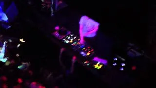 Bauuer @ the Mid Chicago 8/10 dropping hotness WOO