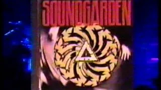 Pearl Jam & Soundgarden - MTV News Report on a show featuring both bands in Houston April  1992