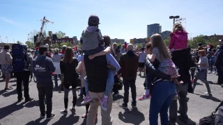 Les Géants de Royal de luxe à Montréal samedi le 20 mai 2017 00004