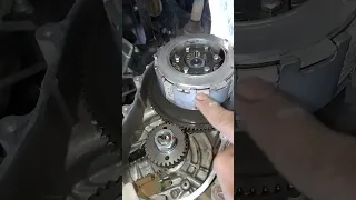 how to change clutch lining Piaggio ape city 230 cc