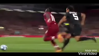 Une dribble jamais vue de Sadio Mané