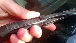 how to change wipers on Renault Megane 3