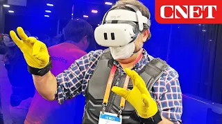 I Hugged a Virtual Avatar With These VR Gloves (bHaptics TactGlove)