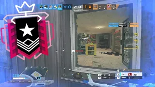 This is how you play Rainbow Six Siege..