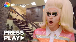 David Surprises Trixie With a Tour of the Brady Bunch House for Inspo | Trixie Motel | discovery+