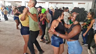 SÓ TEM MULHER DE PRIMEIRA - DANÇANDO FORRÓ NO BAILÃO DO LUIZ PAULLO FORROZÃO (VANERÃO)