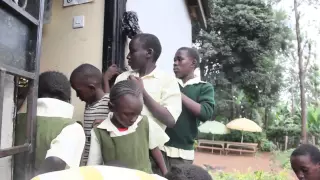 Mzee Mzima | Sina Mama (Official Video)