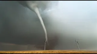 Storm Chasers - in  EF4