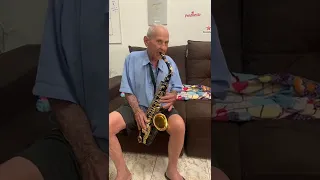 A VÉI ACABOU TOCANDO O SAX 😳😲