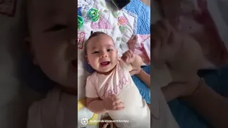 4 month old baby learns to laugh