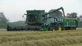 Harvest 2021 - Combining Barley with John Deere T670i & 6195Rs Carting