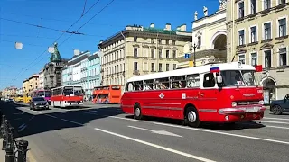 Прибытие ретро-авто на ТранспортФест 2024 в Санкт-Петербурге