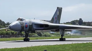 ✈ The Greatest Vulcan Howl I've Heard! XL426 High Power Run + Parachute!