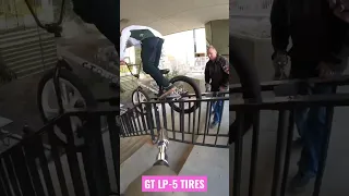 🦩Tate Roskelly and his pit crew demonstrate the abilities of the GT LP-5 tires. 🔗in comments.