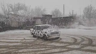 VAZ 2101 Snow Donuts 🍩