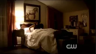 Damon and Elena Love (and kissing scene 2x22)