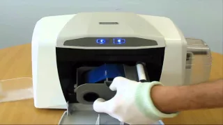 Как загрузить карты и ленту в принтер для печати пластиковых карт FARGO C50