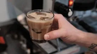 How to Make an Iced Latte | Perfect Coffee
