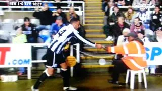 Footballers Earn Too Much? - Newcastle Vs Everton - James Perch Finds a Fiver on the Pitch