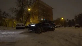 Зимние покатушки в снегопад в Москве. АЗЛК 2141 vs TOYOTA RAV4.