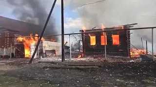 В Арзамасском районе в селе Чернуха из-за пала сухой травы сгорели два деревянных дома
