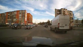 Дебилы на дорогах города Пскова смотреть с 49 ой секунды