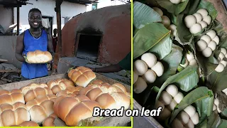 WOW!!! Bread baked on leaf || Watch how they bake the bread on leaves in Accra