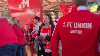 FC Union Berlin - Auf dem Weg zum Platz - Stadion an der Alten Försterei