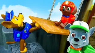 Spannende Abenteuer mit der Paw Patrol. Spielzeug Videos. Paw Patrol auf Deutsch