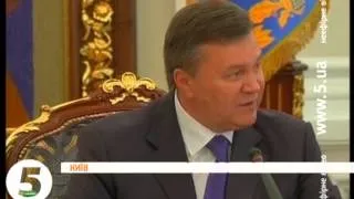 Янукович порадив Рибаку позачергове засідання ВР