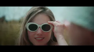 Anna Vaverková - Ulalala (official music video)