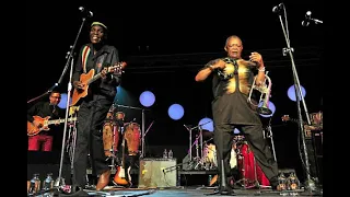 Hugh Masekela & Oliver Mtukudzi - Thanayi (Live)