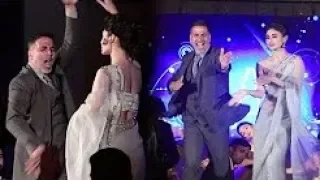 Akshay Kumar Close Romantic Dance With Mouni Roy   Gold Movie Royal Musical   Go.