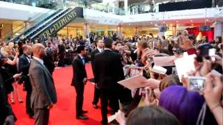 Robert Pattinson signed Autographs - WFE Premiere 05/03/2011 part 2.