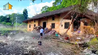 10 years after his mother passed away, the young man returned to rebuild his old childhood house