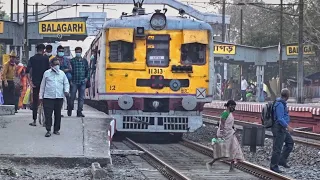 Bandel-Katwa EMU Local Train Arrive & Departing Crowded Balagarh Station | Eastern Railways