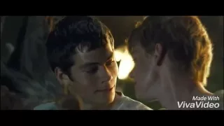 Dylan O'Brien & Thomas Brodie-Sangster kissing ♥ (Newtmas kiss)