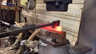 Blacksmithing - forging a rolled rose