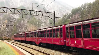 Climbing the snowy mountains by picturesque trains | V-Train