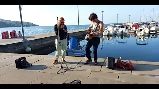 DOES ANYONE KNOW THAT GIRL?Amazing spontaneous "Me and Bobby McGee" Janis Joplin cover at the street