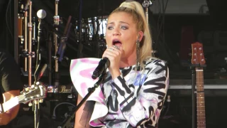 Lauren Alaina "Three" Live @ PNC Arts Center