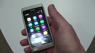 Nokia N8 - последний флагман на Symbian.