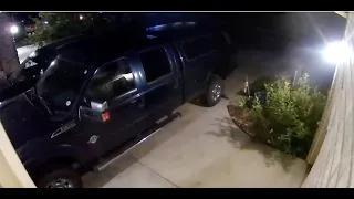 Chris Watts waits for car to leave, then backs truck into driveway, 08-13-2018, 0518 to 0521 hrs